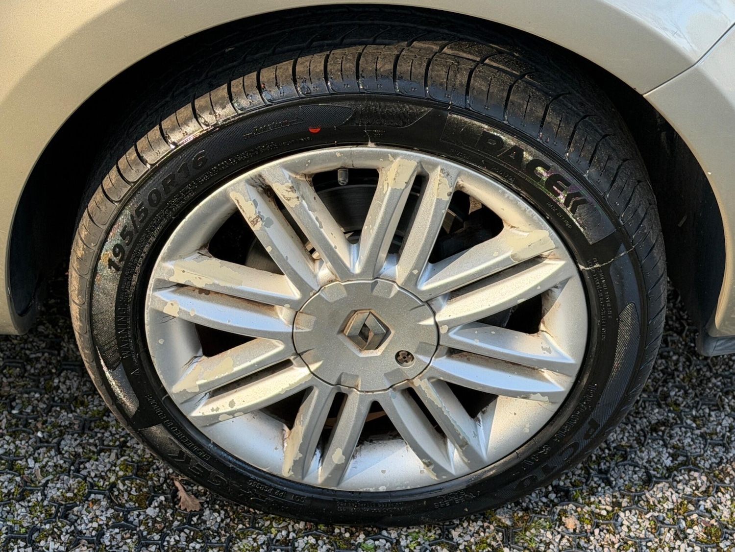 Used Renault Clio for sale - 77753912: Photo 17