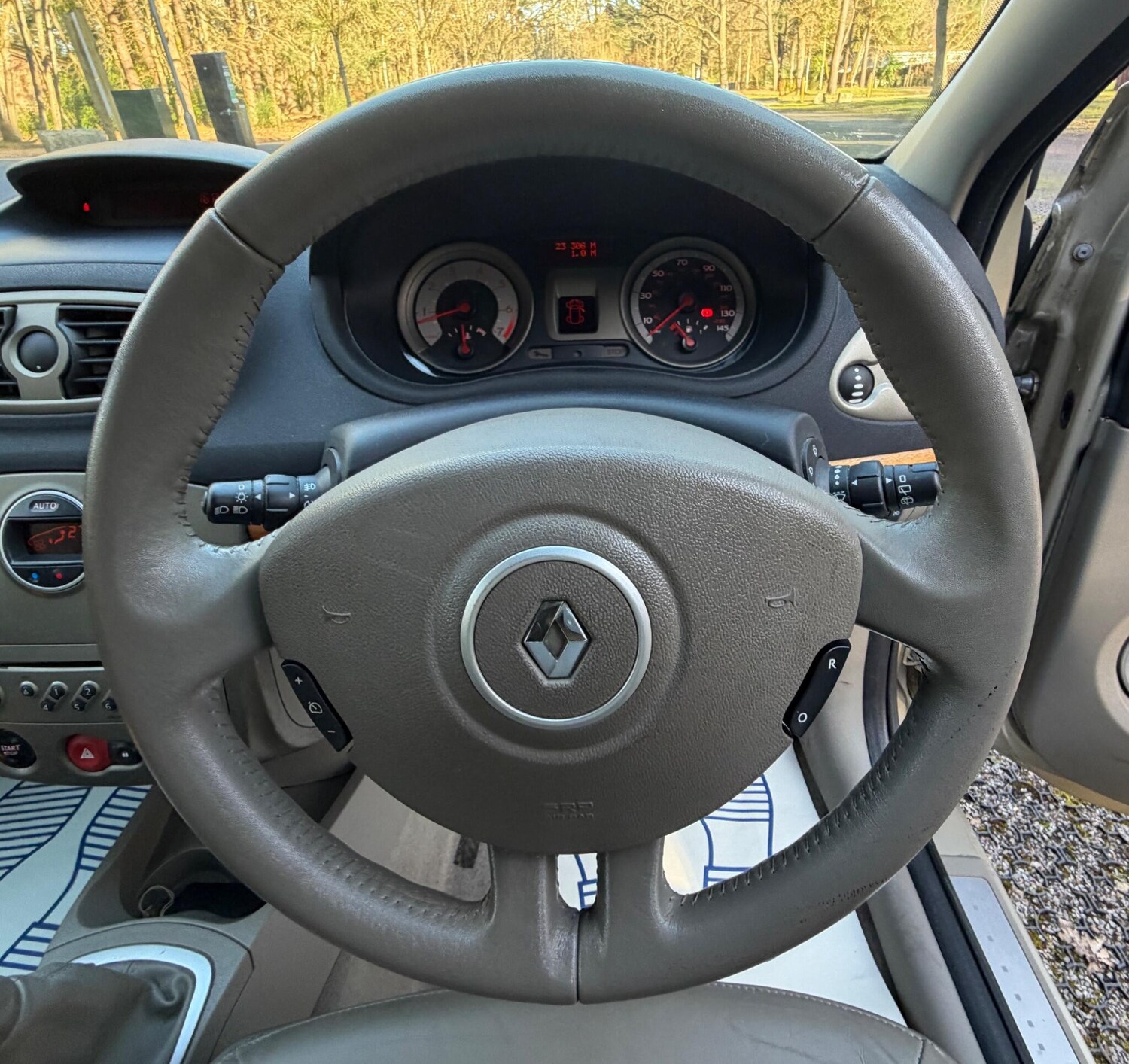 Used Renault Clio for sale - 77753912: Photo 21