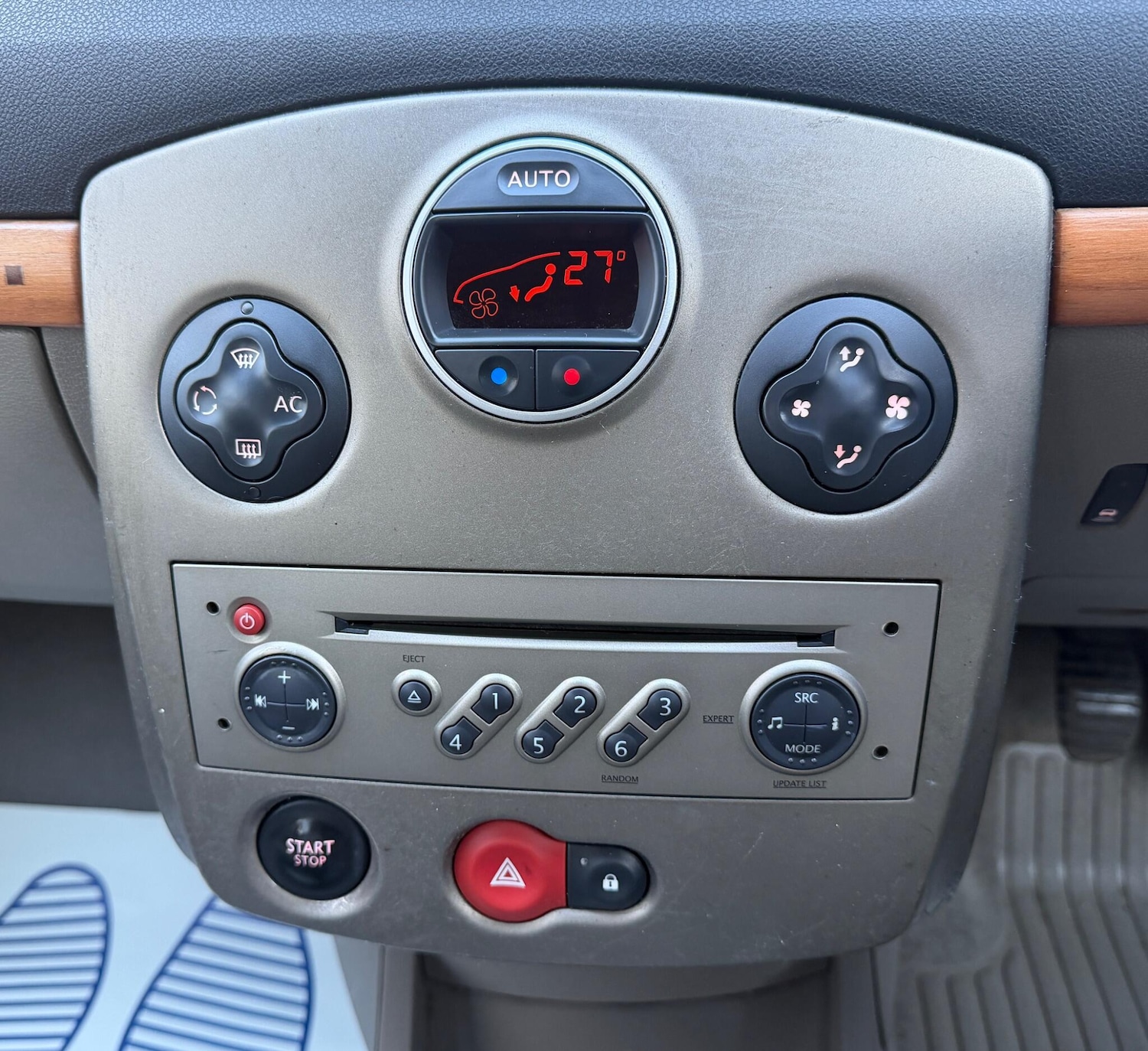 Used Renault Clio for sale - 77753912: Photo 35