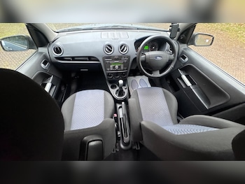 Used Ford Fusion 2006 for sale - 77040882: Photo