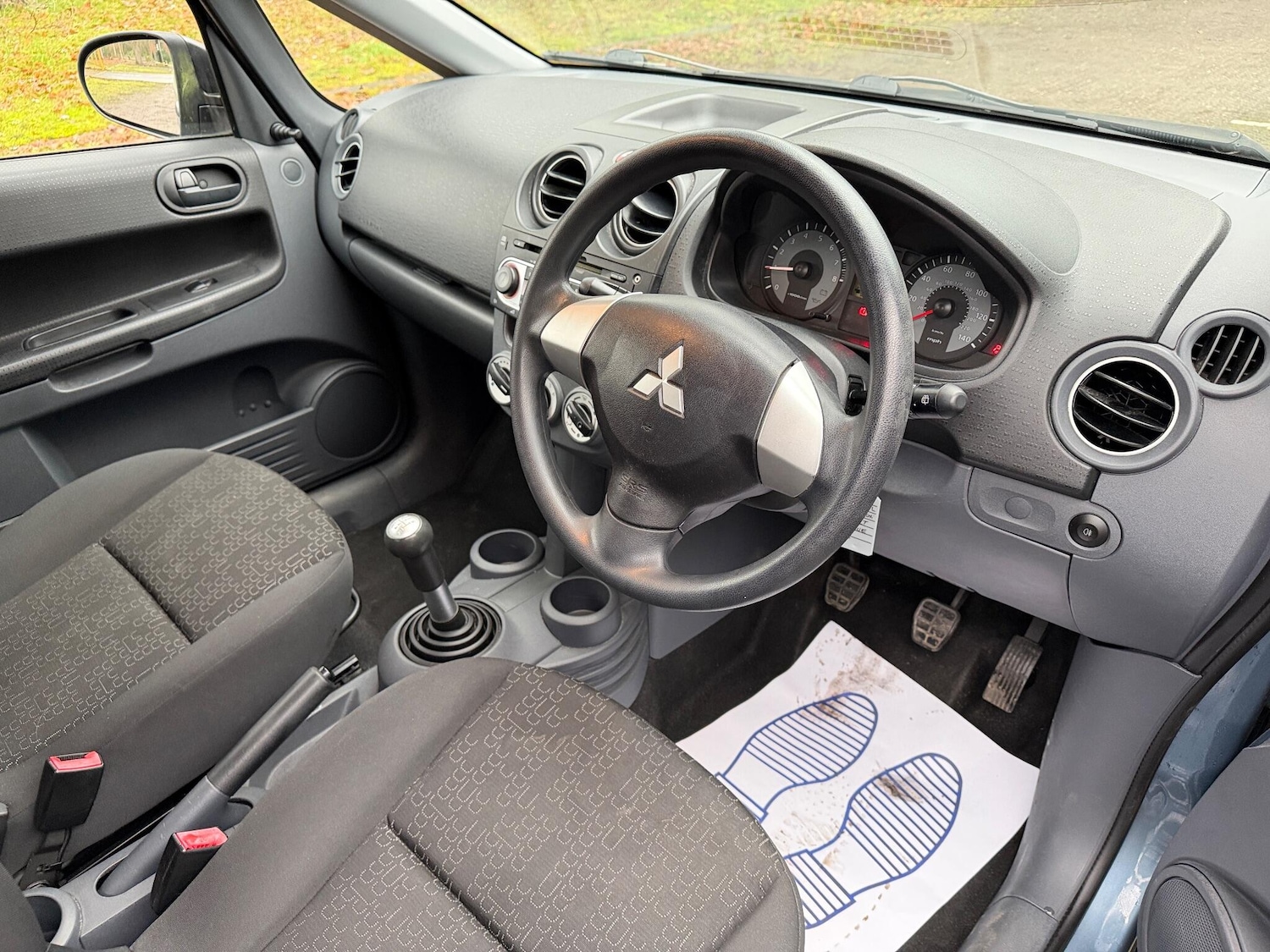 Used Mitsubishi Colt 2011 for sale - 77633687: Photo 15