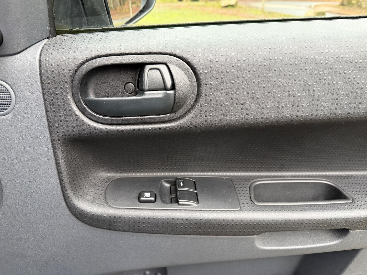 Used Mitsubishi Colt 2011 for sale - 77633687: Photo 39