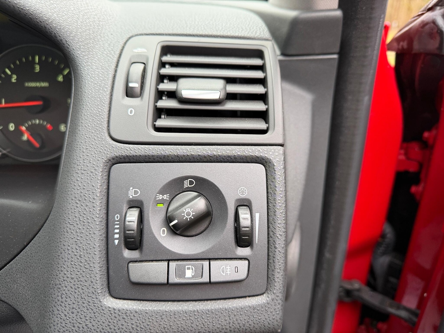 Used Volvo V50 2009 for sale - 77073993: Photo 34