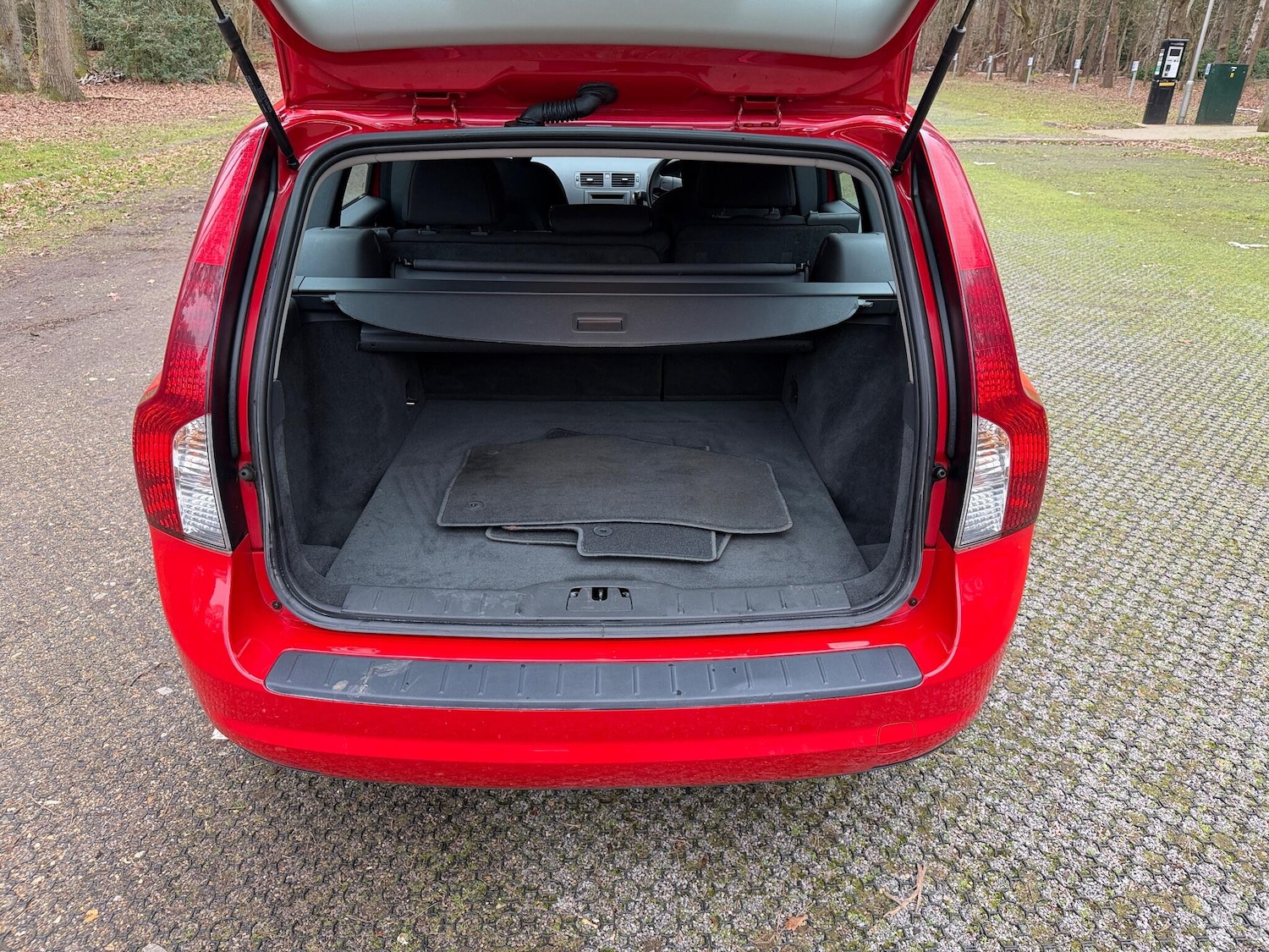 Used Volvo V50 2009 for sale - 77073993: Photo 42