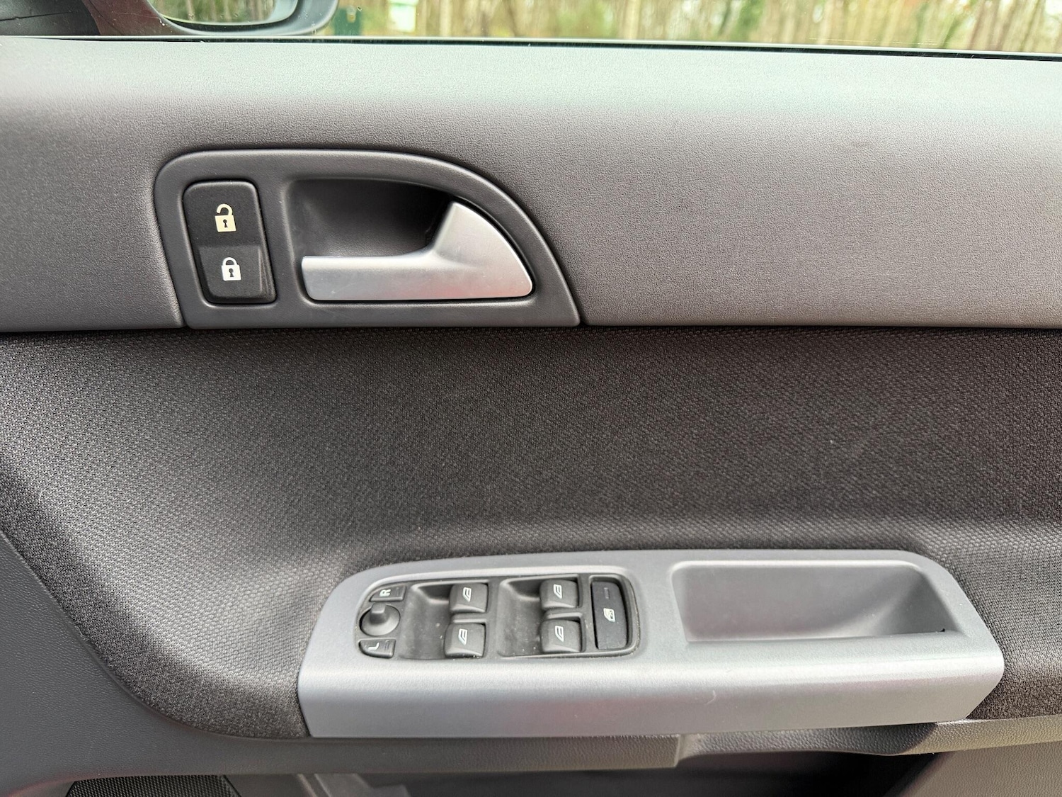 Used Volvo V50 2009 for sale - 77073993: Photo 43