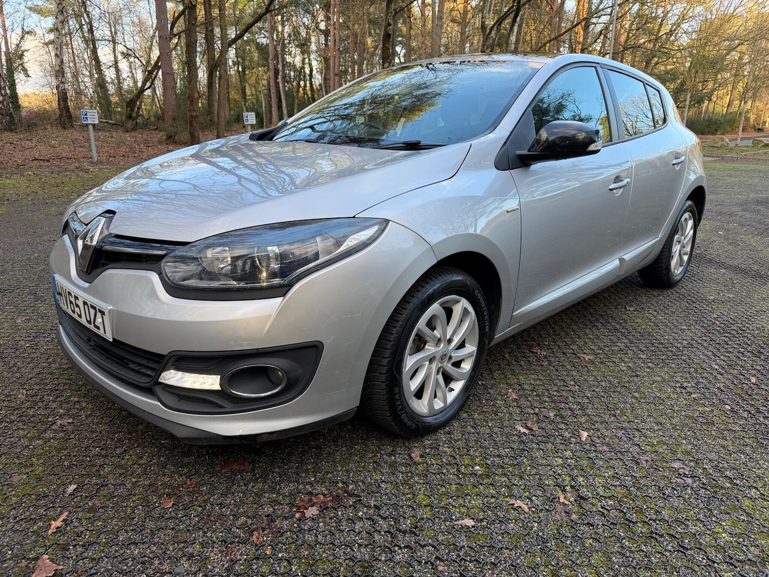 Used Renault Megane 2015 for sale - 77396621: Photo 8
