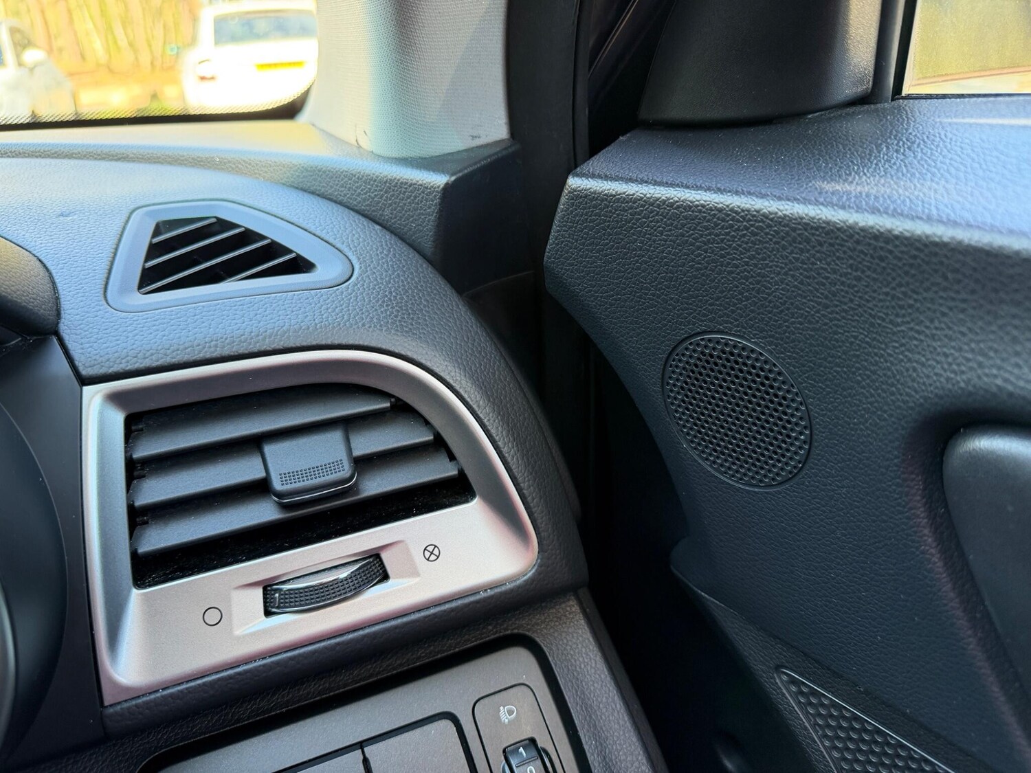 Used Ssangyong Tivoli 2017 for sale - 78156656: Photo 37