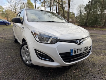 Used Hyundai i20 2014 for sale - 77320914: Photo