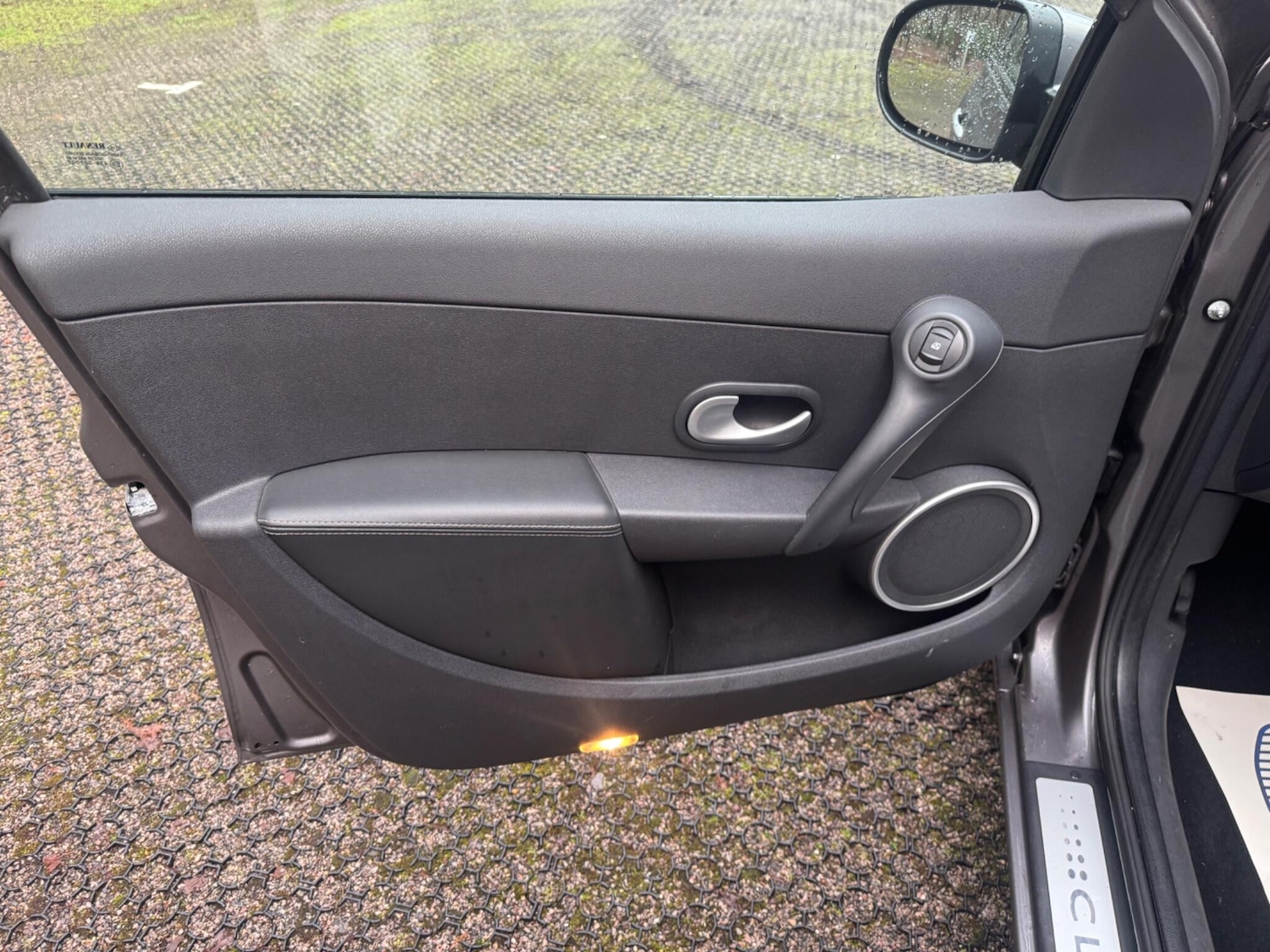 Used Renault Clio for sale - 77484648: Photo 24