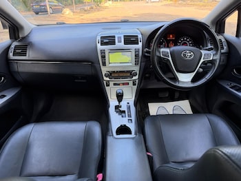 Used Toyota Avensis 2014 for sale - 79336698: Photo