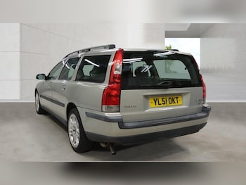 Used Volvo V70 2001 for sale - 78586220: Photo