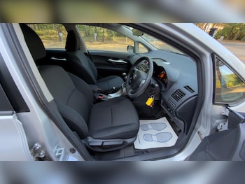 Used Toyota Auris 2011 for sale - 79533510: Photo