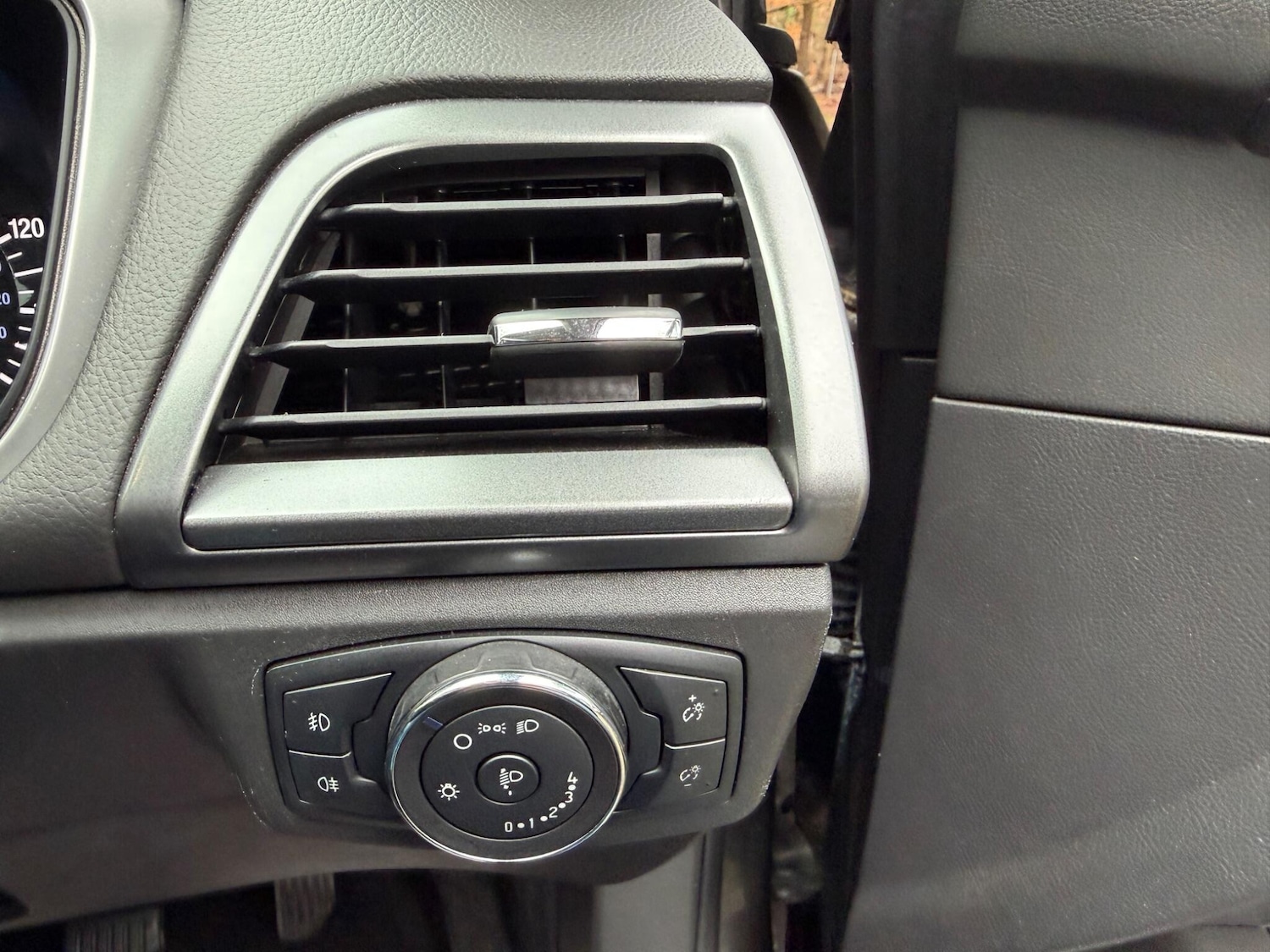 Used Ford Mondeo for sale - 77305026: Photo 32