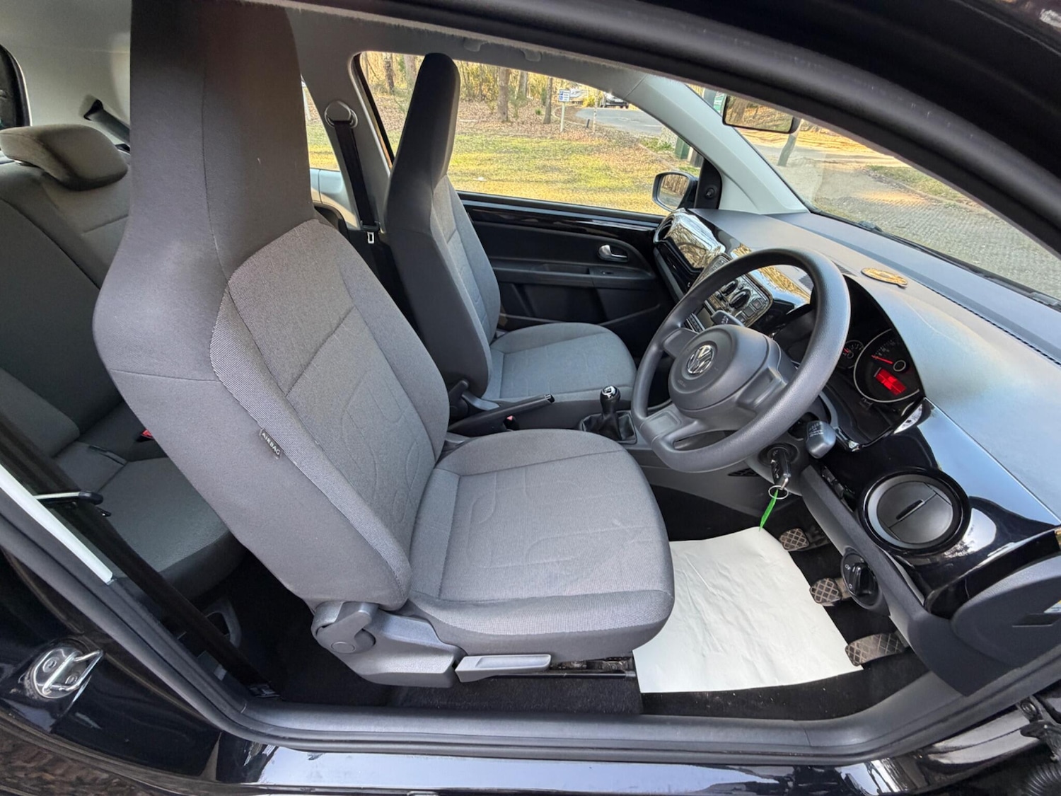 Used Volkswagen up! 2012 for sale - 77982231: Photo 16