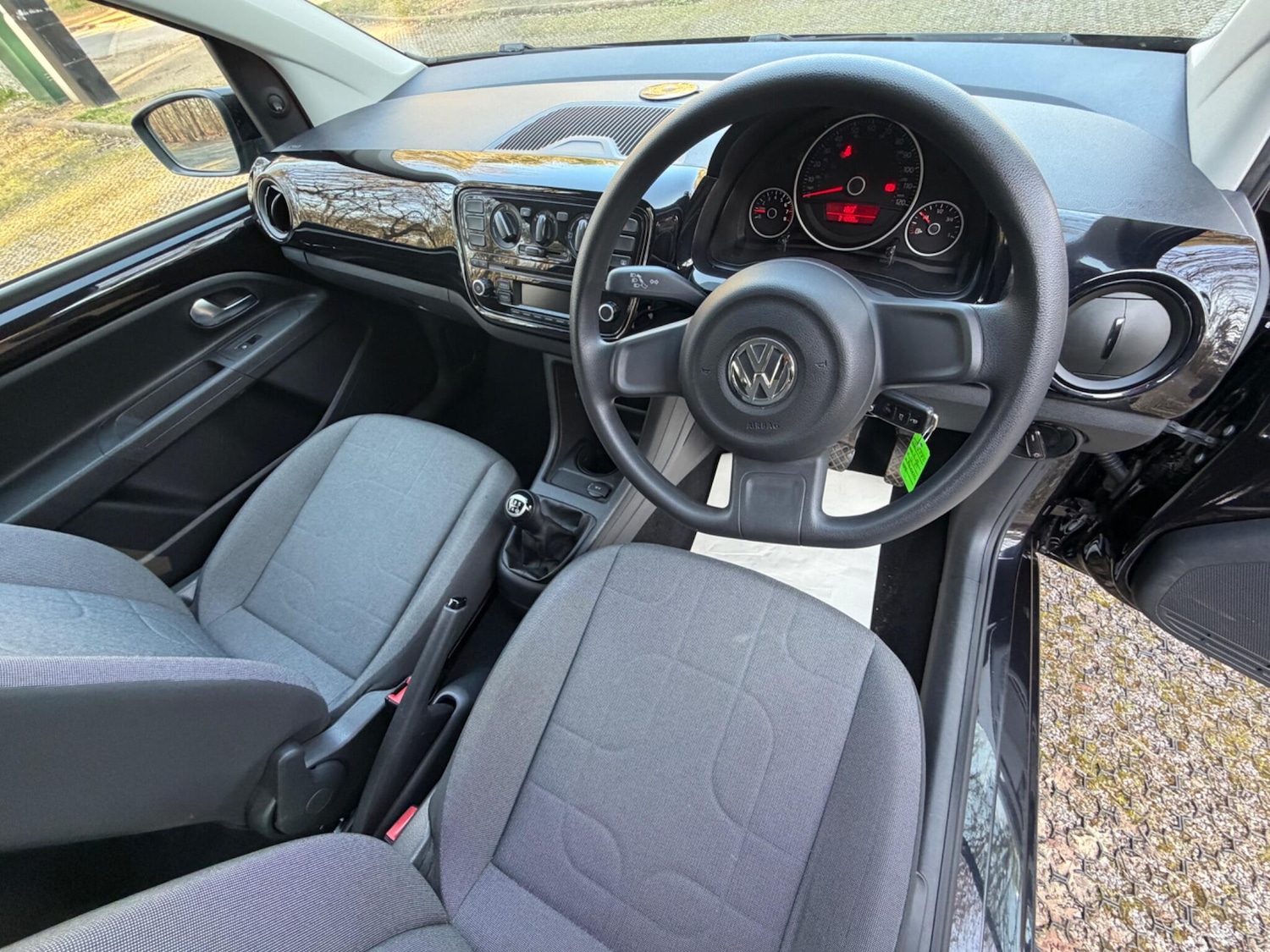 Used Volkswagen up! 2012 for sale - 77982231: Photo 21