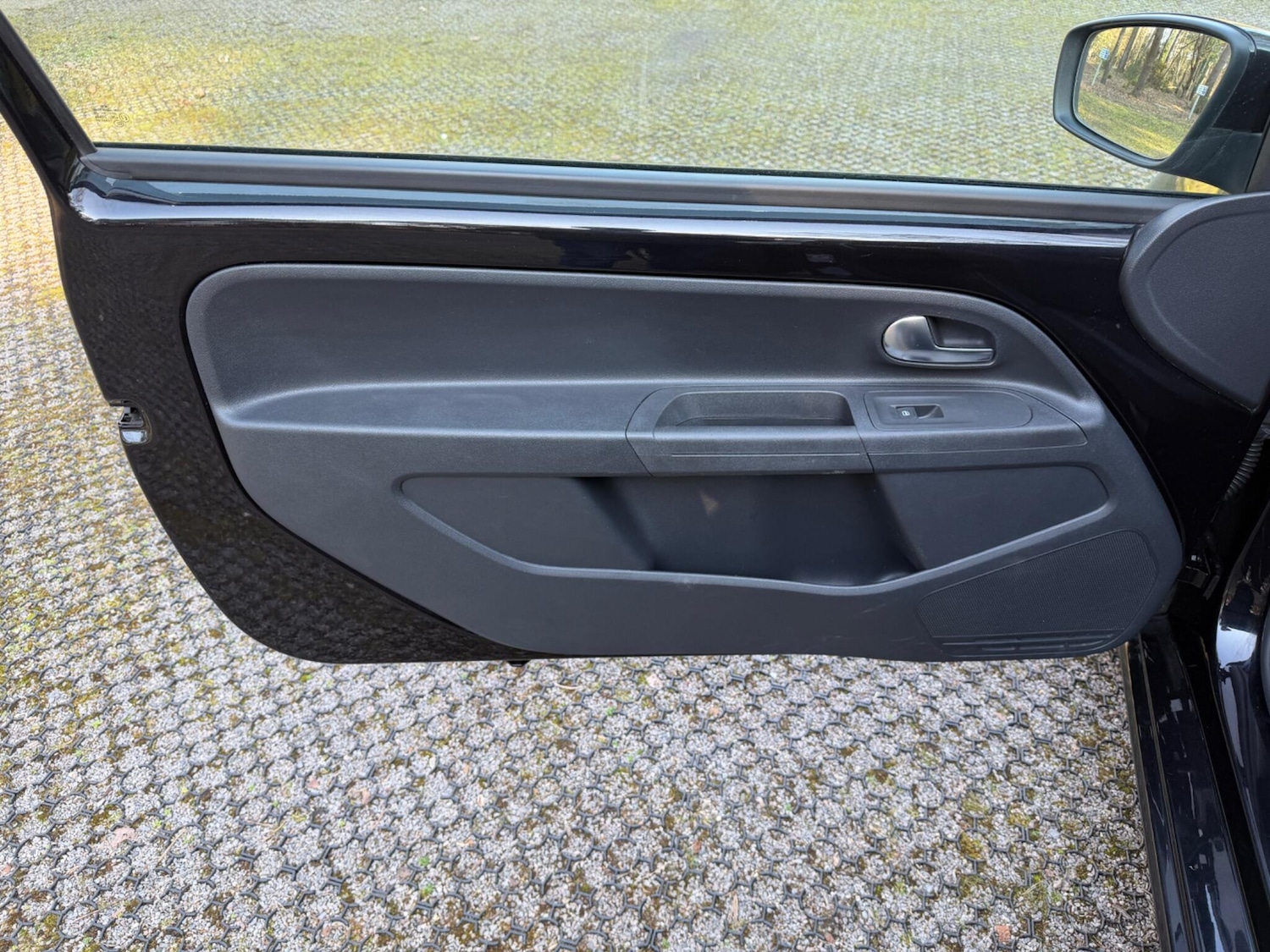 Used Volkswagen up! 2012 for sale - 77982231: Photo 24