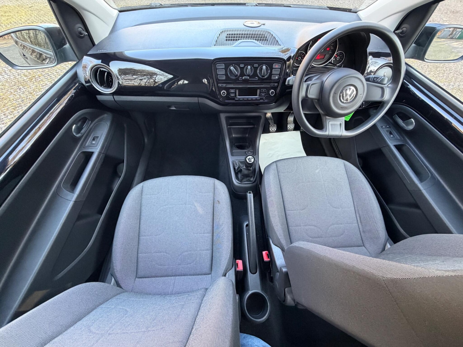 Used Volkswagen up! 2012 for sale - 77982231: Photo 3