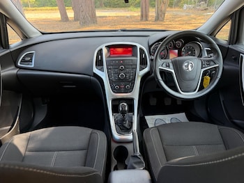 Used Vauxhall Astra 2014 for sale - 79373535: Photo