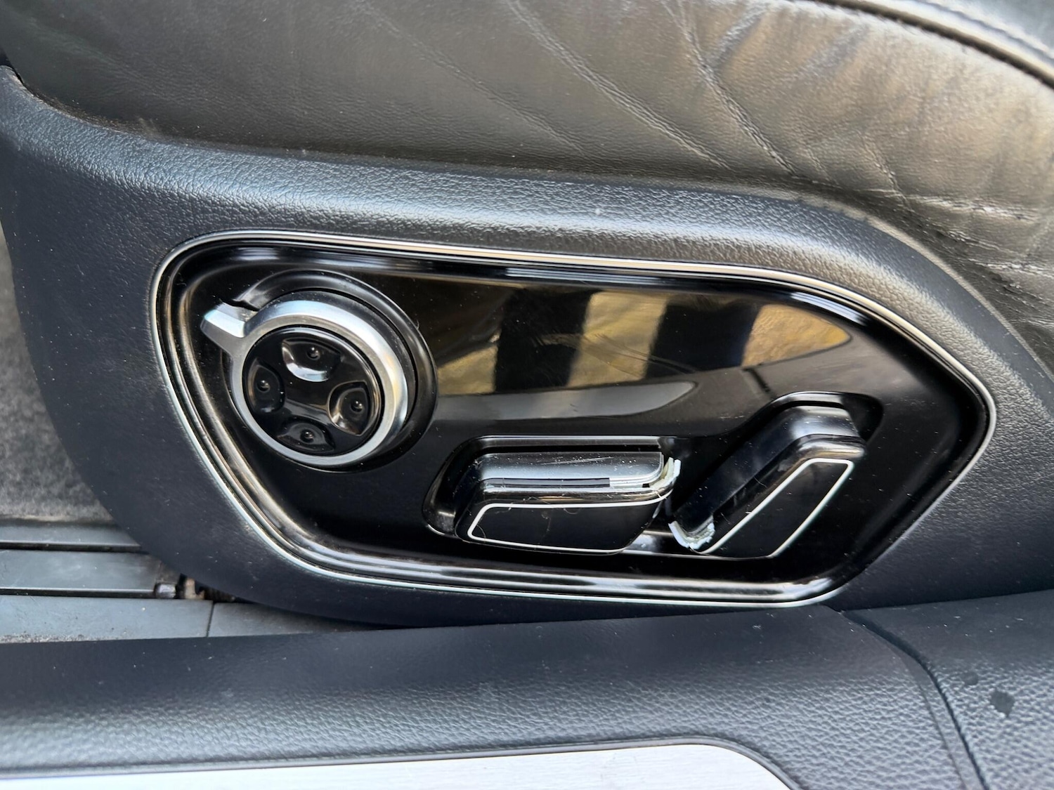 Used Audi A8 for sale - 77671990: Photo 37