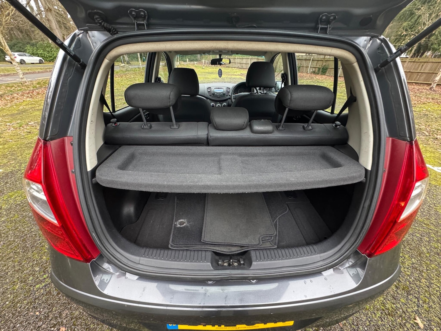 Used Hyundai i10 2012 for sale - 77550263: Photo 29