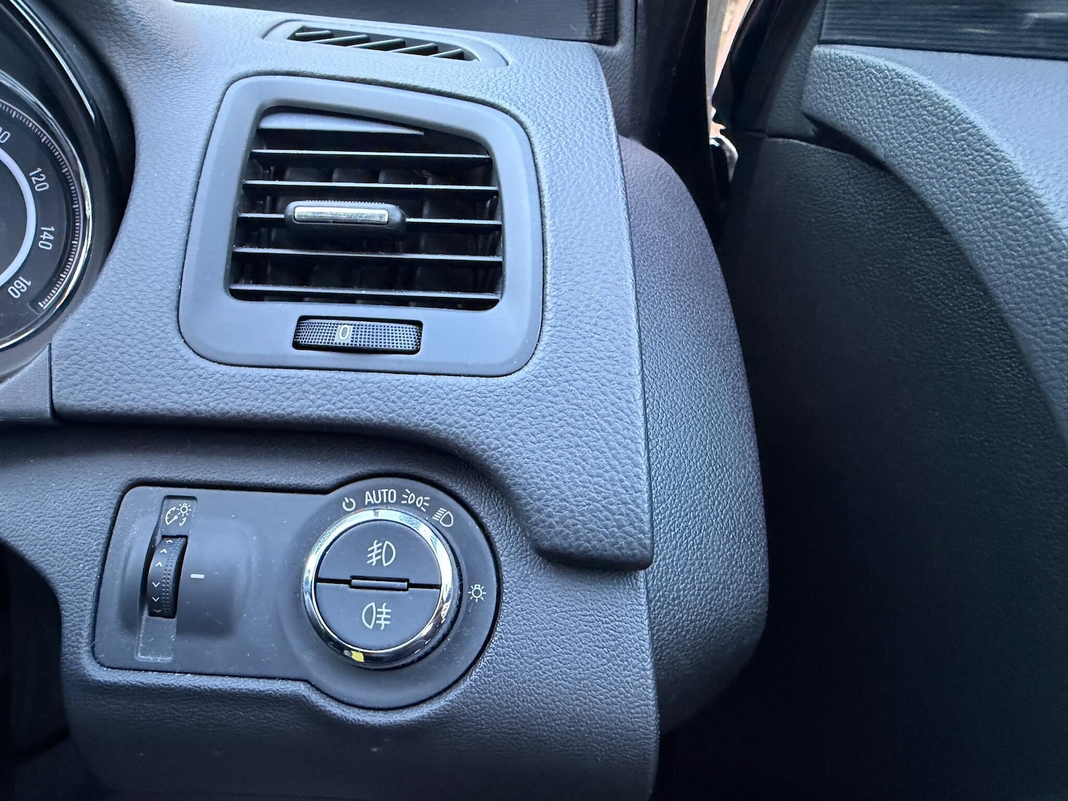 Used Vauxhall Insignia for sale - 77586799: Photo 32