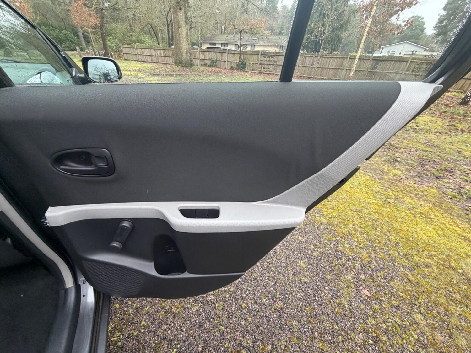 Used Toyota Yaris 2009 for sale - 78058073: Photo 19