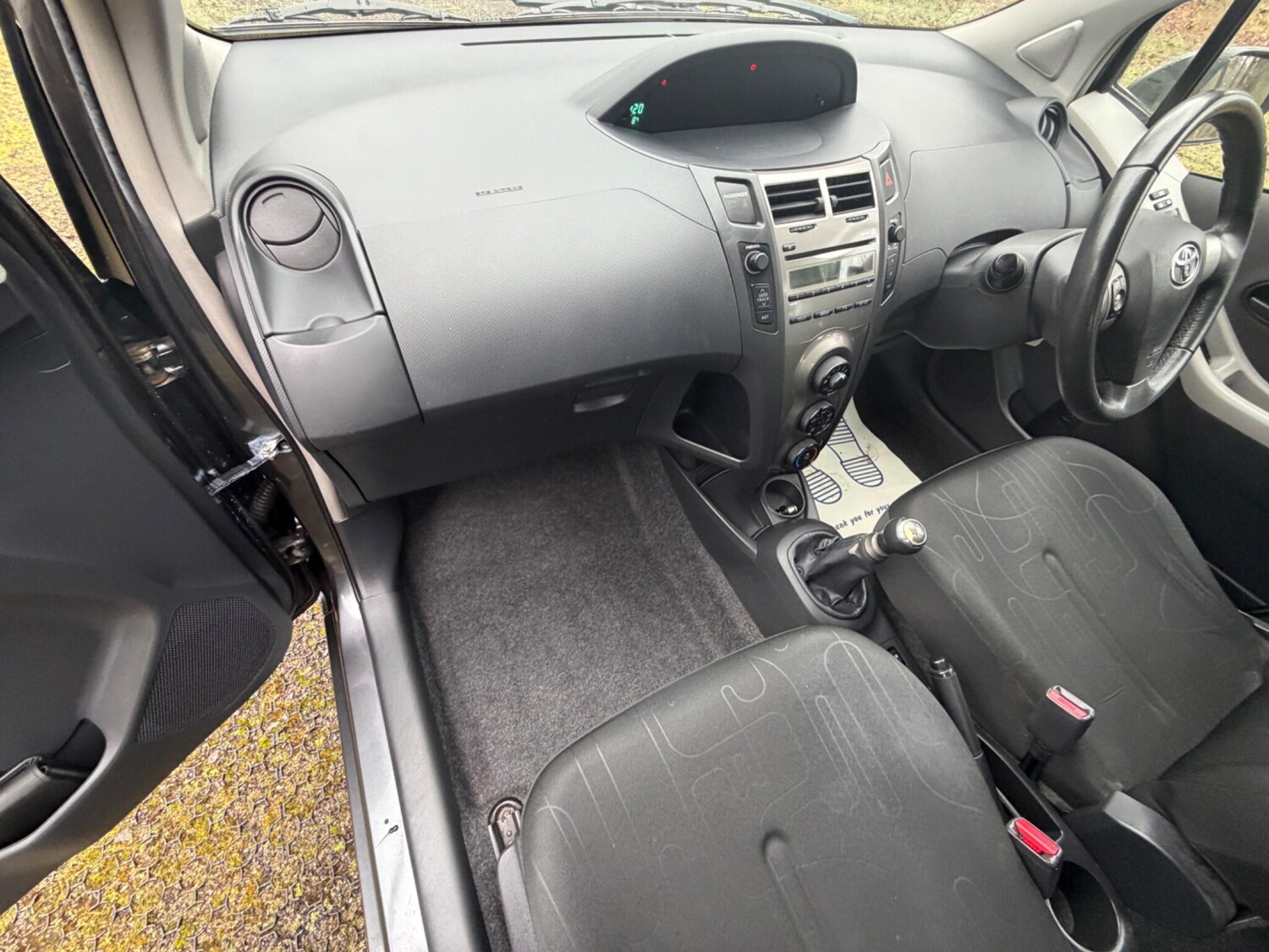 Used Toyota Yaris 2009 for sale - 78058073: Photo 32