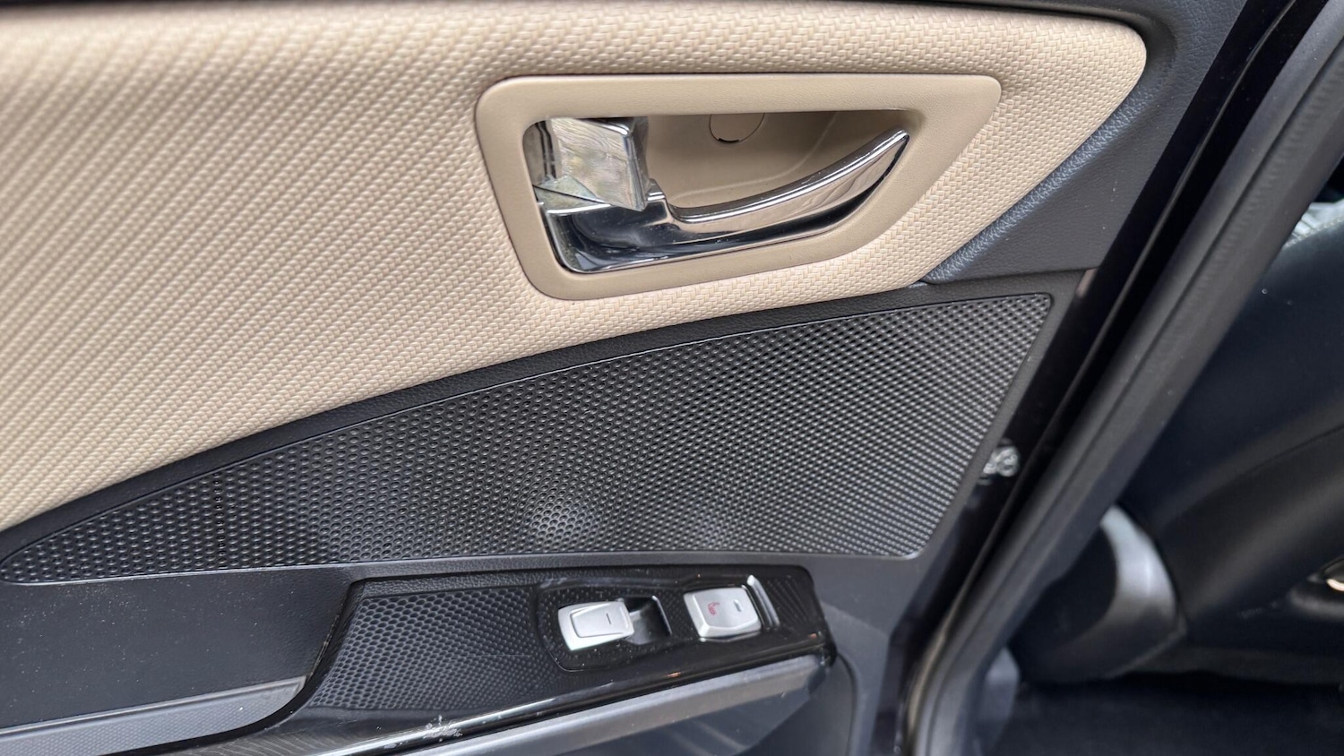 Used Ssangyong Tivoli 2016 for sale - 77039875: Photo 40