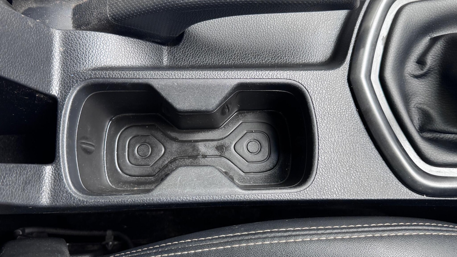 Used Ssangyong Tivoli 2016 for sale - 77039875: Photo 47