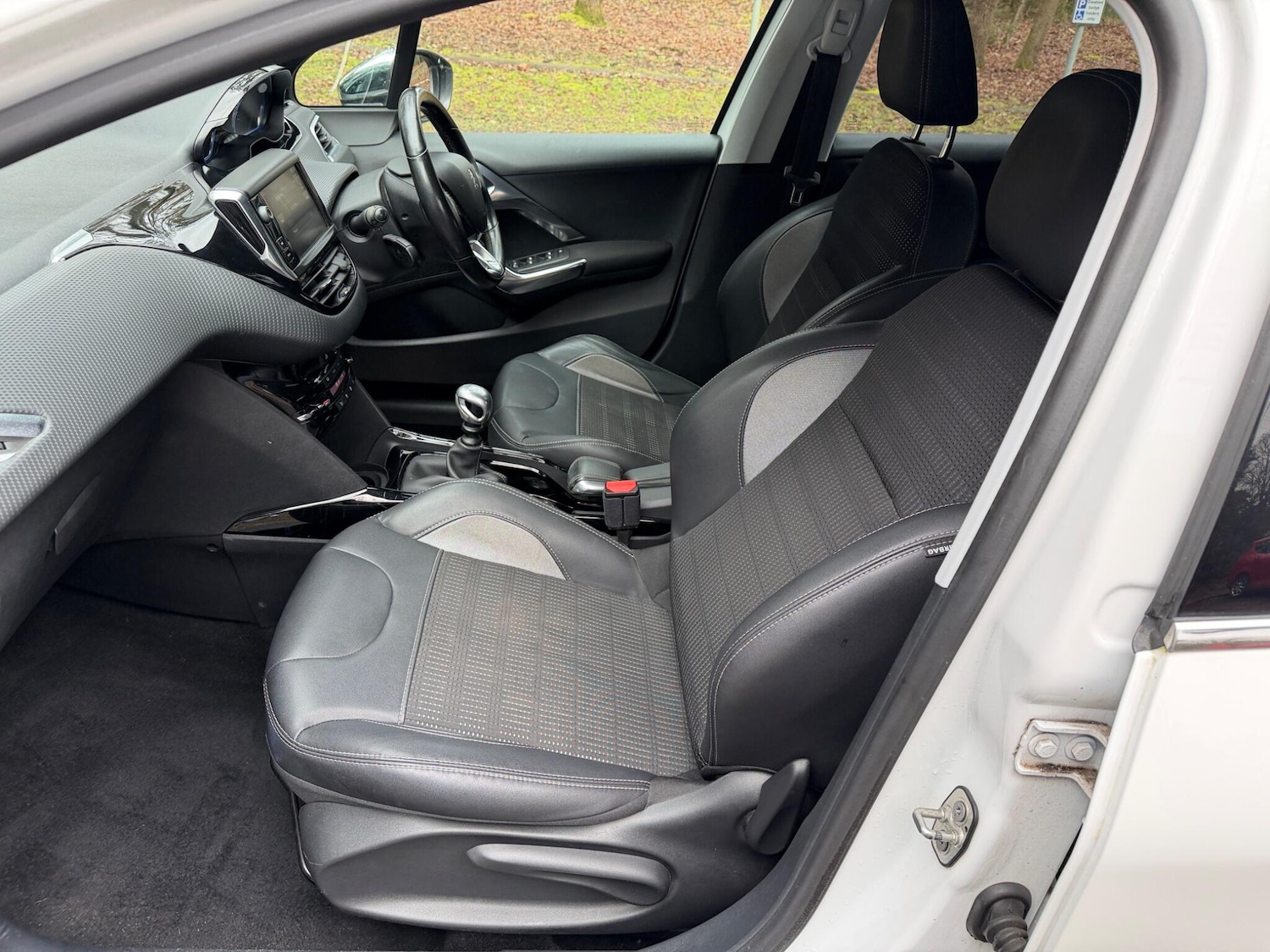 Used Peugeot 2008 2016 for sale - 77524985: Photo 21