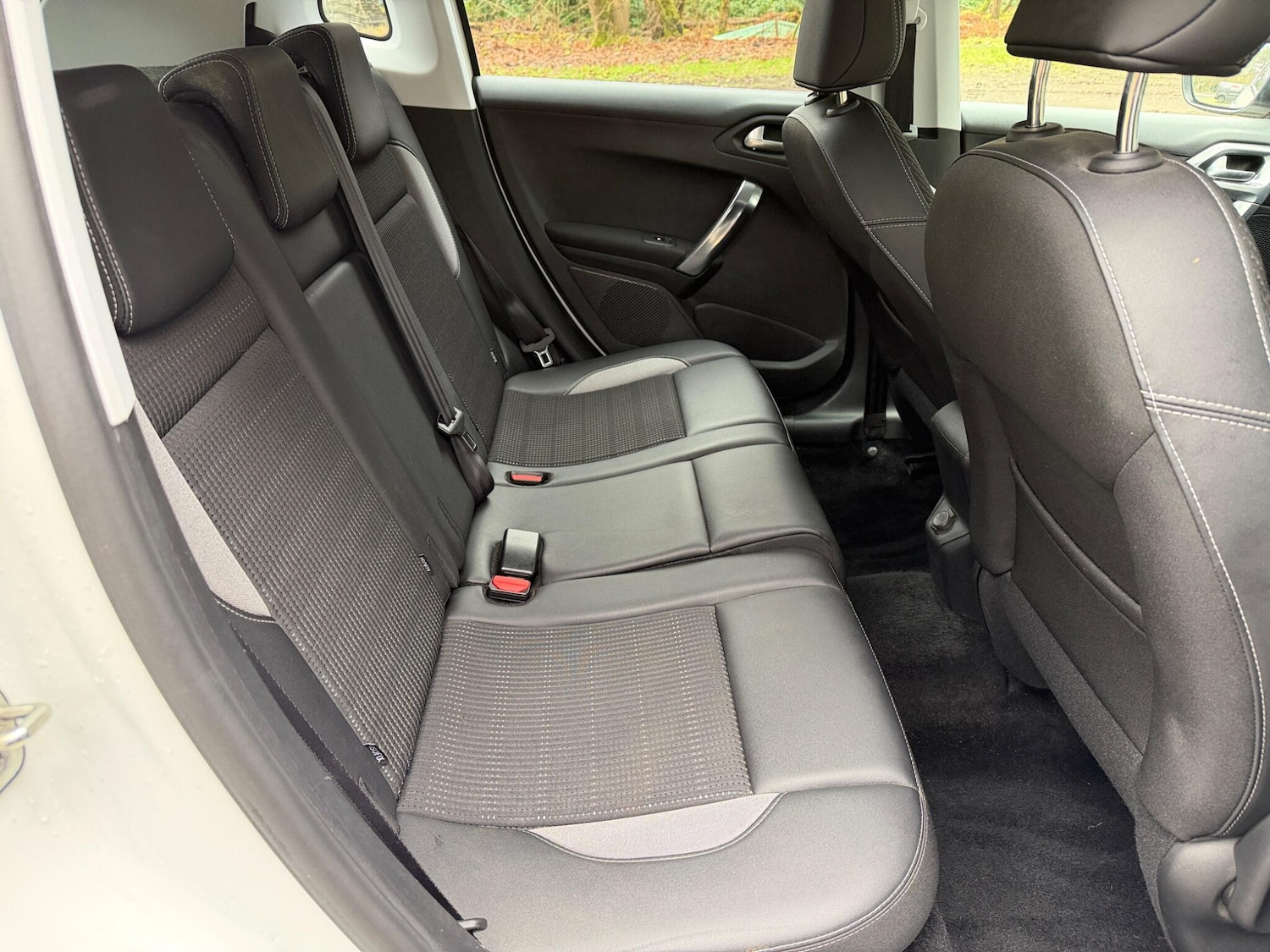 Used Peugeot 2008 2016 for sale - 77524985: Photo 4