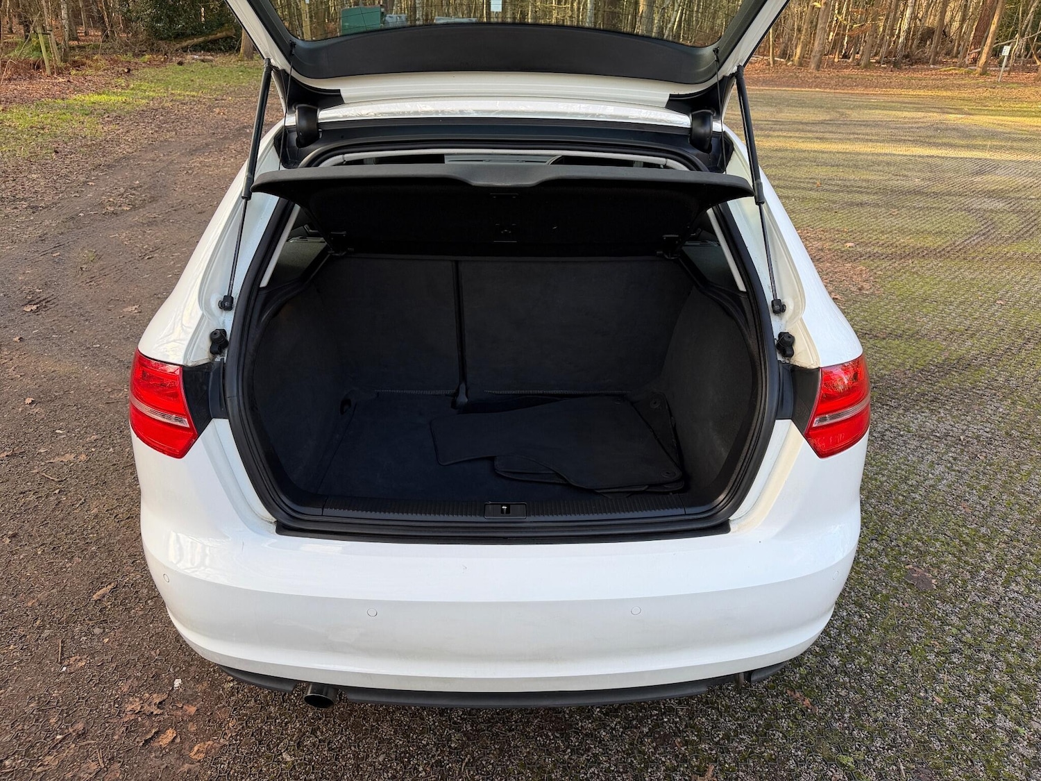 Used Audi A3 2010 for sale - 77052488: Photo 44