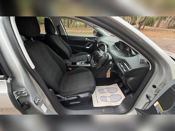 Used Peugeot 308 2014 for sale - 79621714: Photo