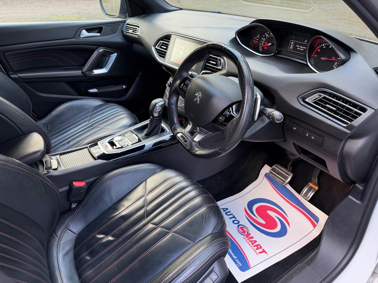 Used Peugeot 308 2015 for sale - 77456499: Photo 16