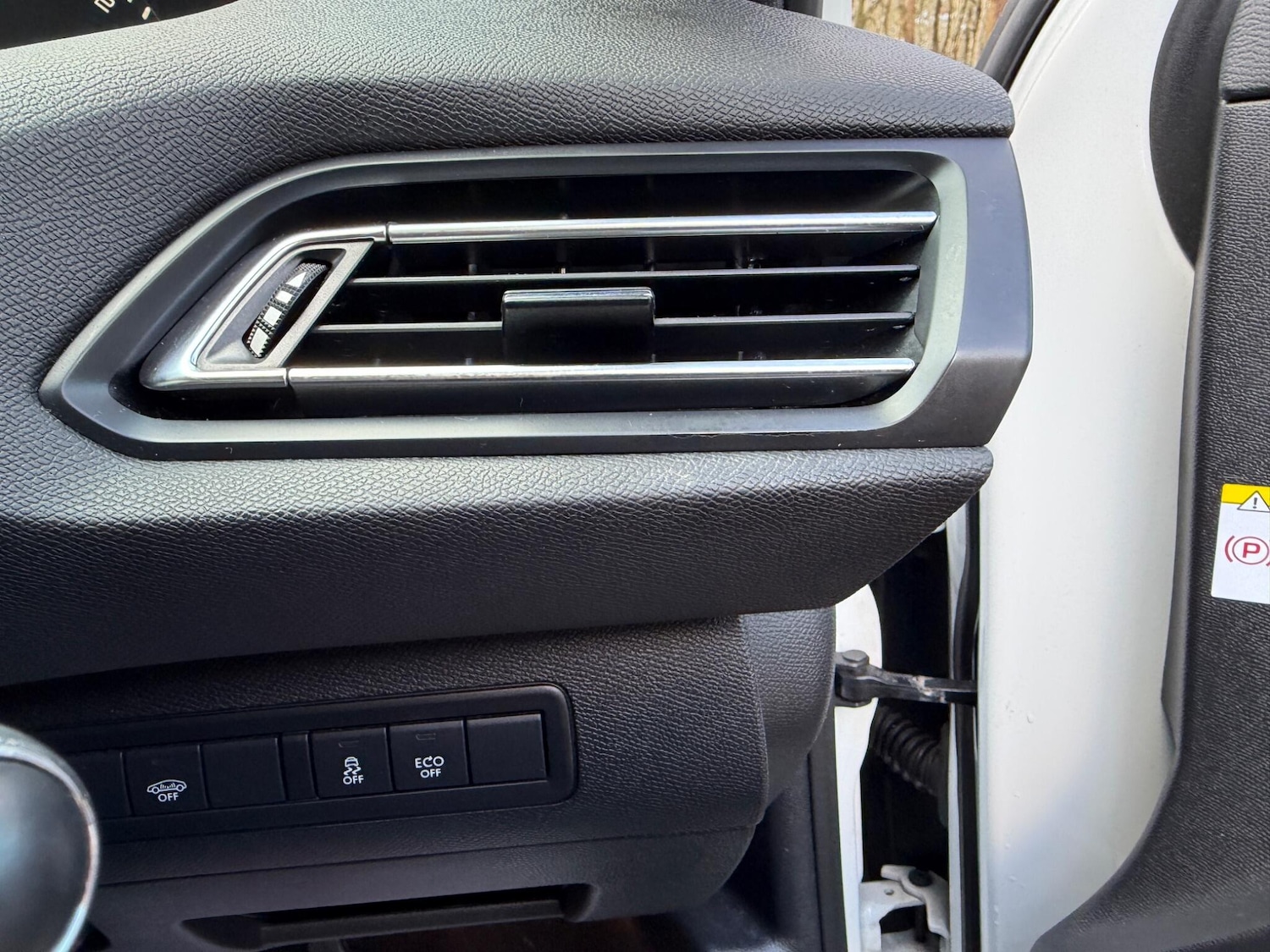 Used Peugeot 308 2015 for sale - 77456499: Photo 43