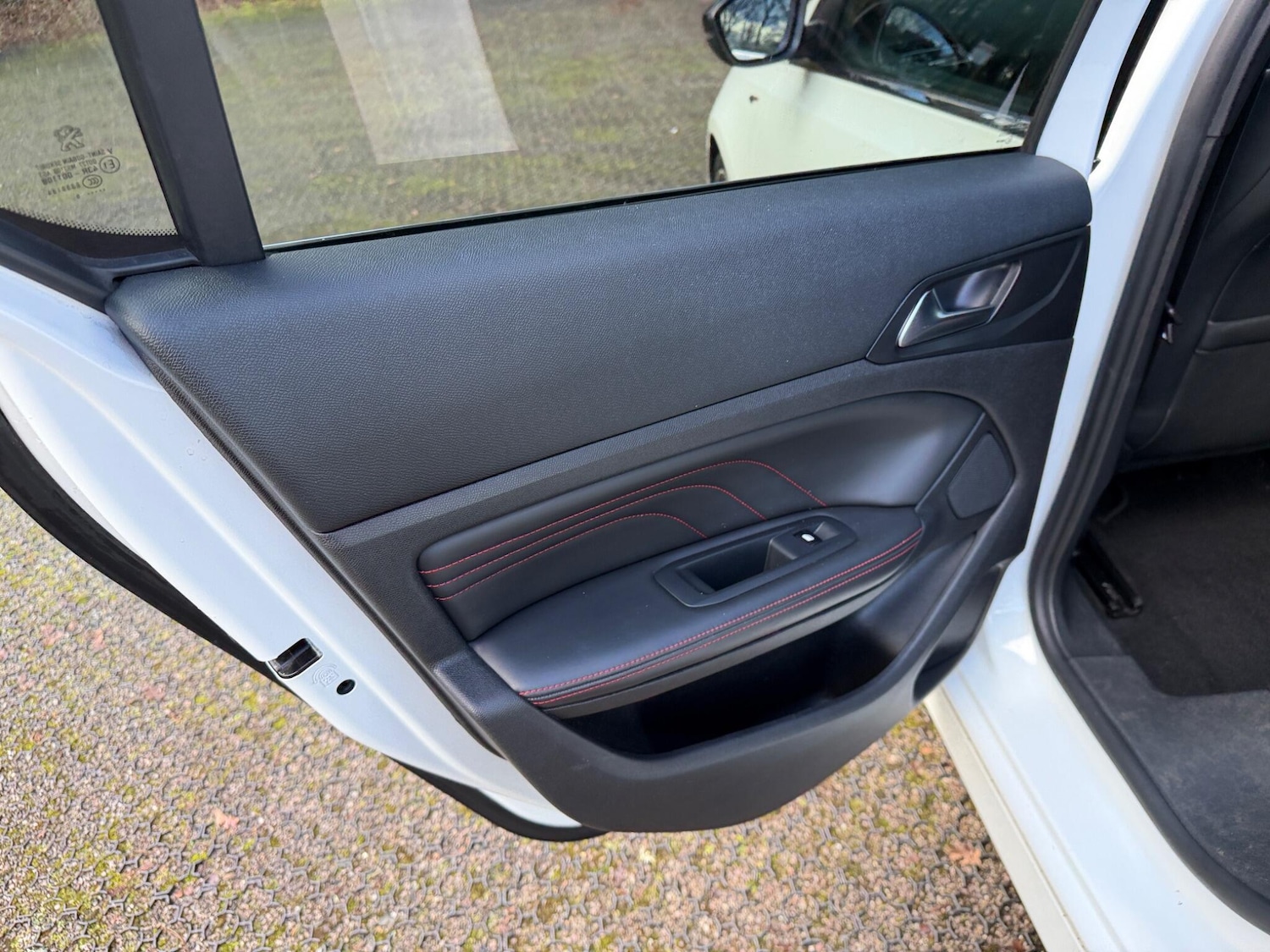 Used Peugeot 308 2015 for sale - 77456499: Photo 54