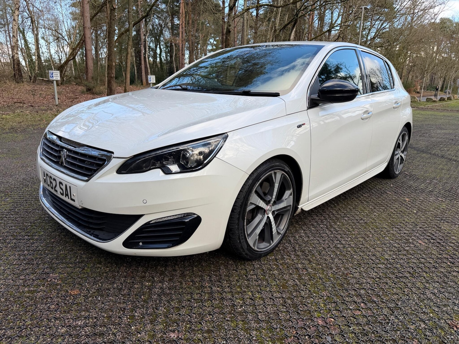 Used Peugeot 308 2015 for sale - 77456499: Photo 8