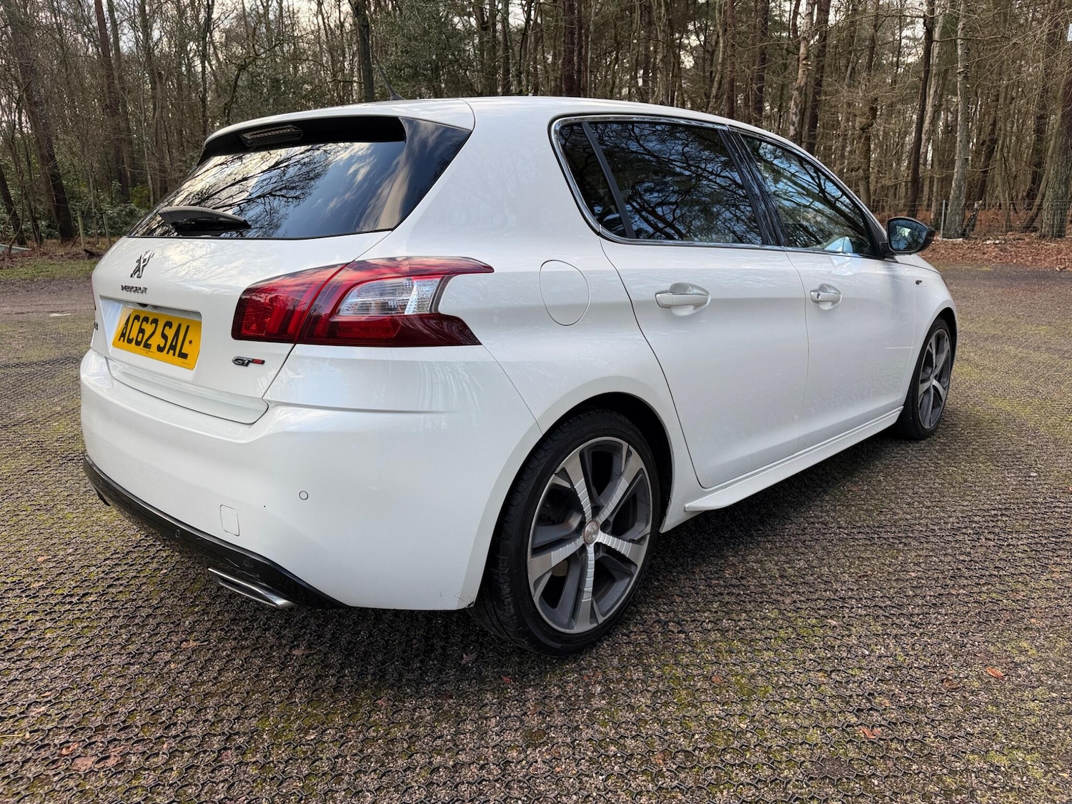 Used Peugeot 308 2015 for sale - 77456499: Photo 9