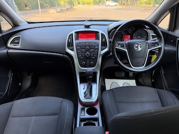 Used Vauxhall Astra 2011 for sale - 79348228: Photo