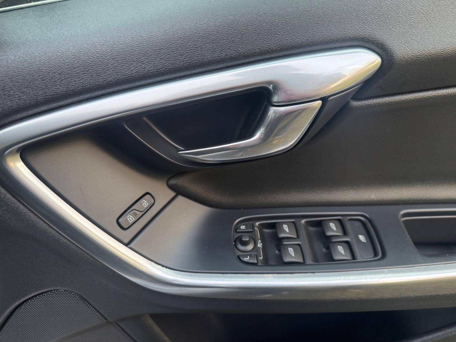 Used Volvo S60 2013 for sale - 77612035: Photo 16