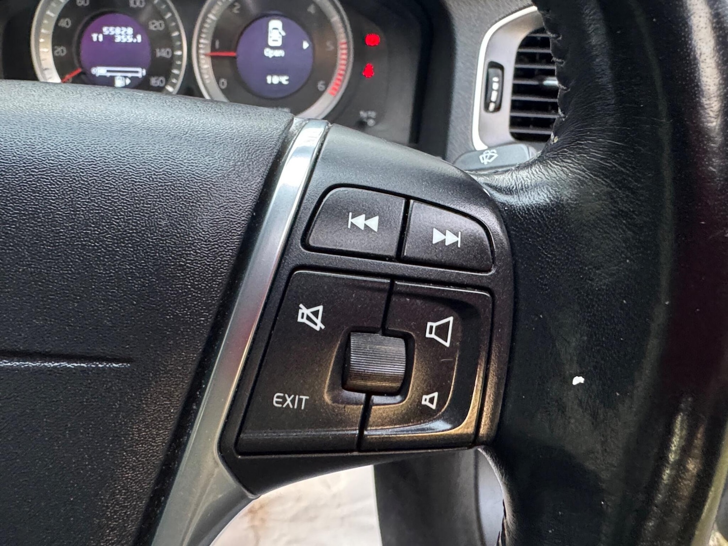 Used Volvo S60 2013 for sale - 77612035: Photo 22