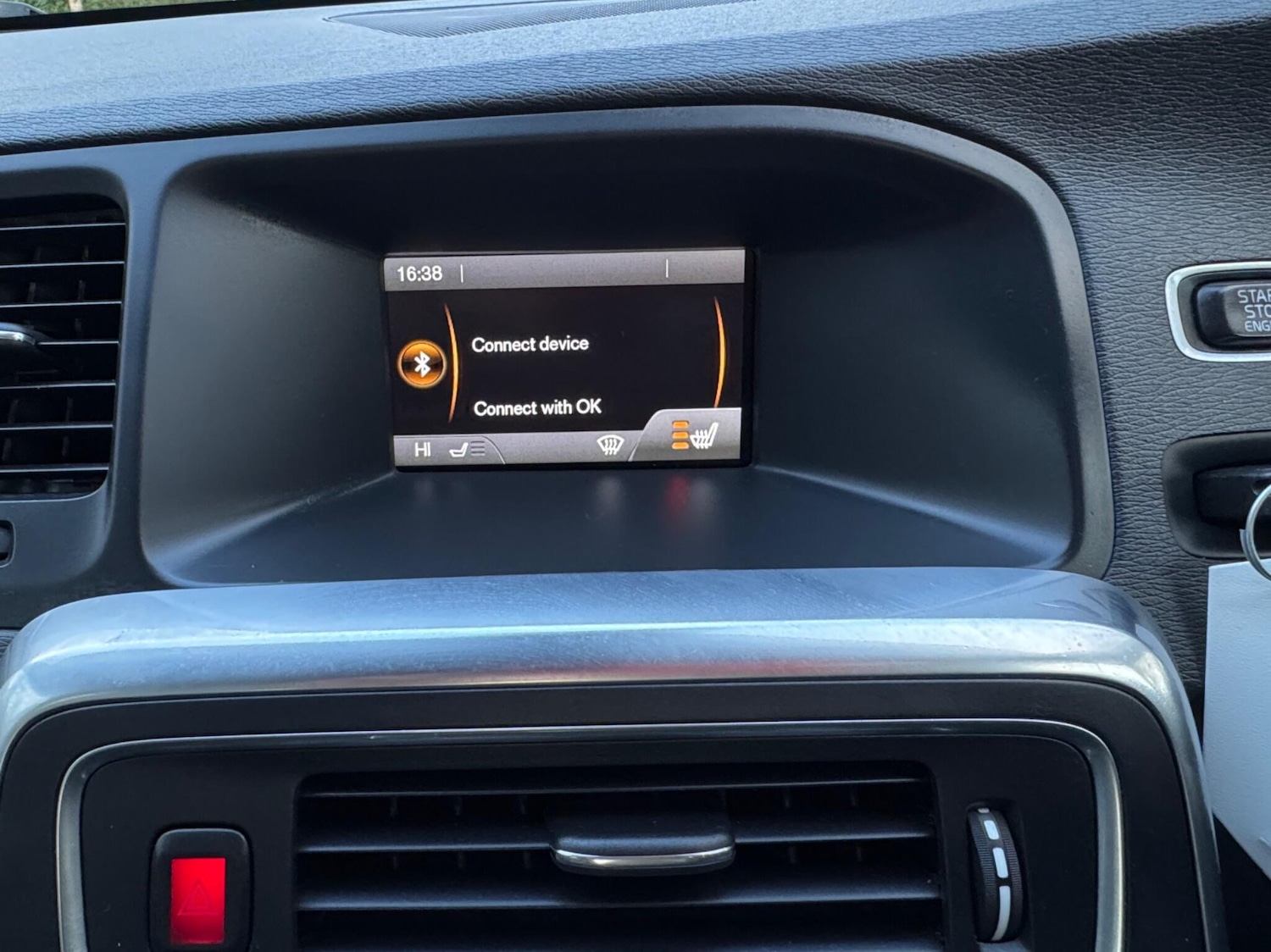 Used Volvo S60 2013 for sale - 77612035: Photo 35