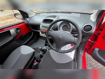 Used Peugeot 107 2013 for sale - 79726282: Photo