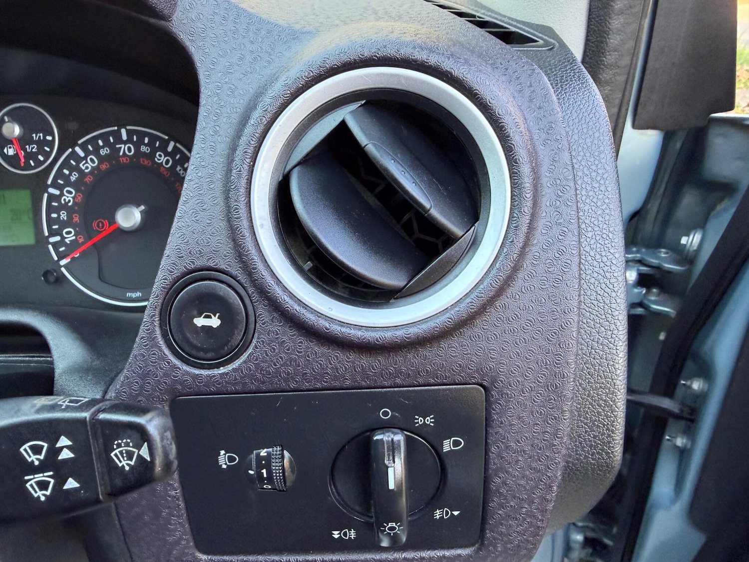 Used Ford Fusion 2009 for sale - 77957217: Photo 32