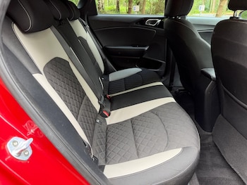 Used Kia Ceed 2019 for sale - 78946127: Photo