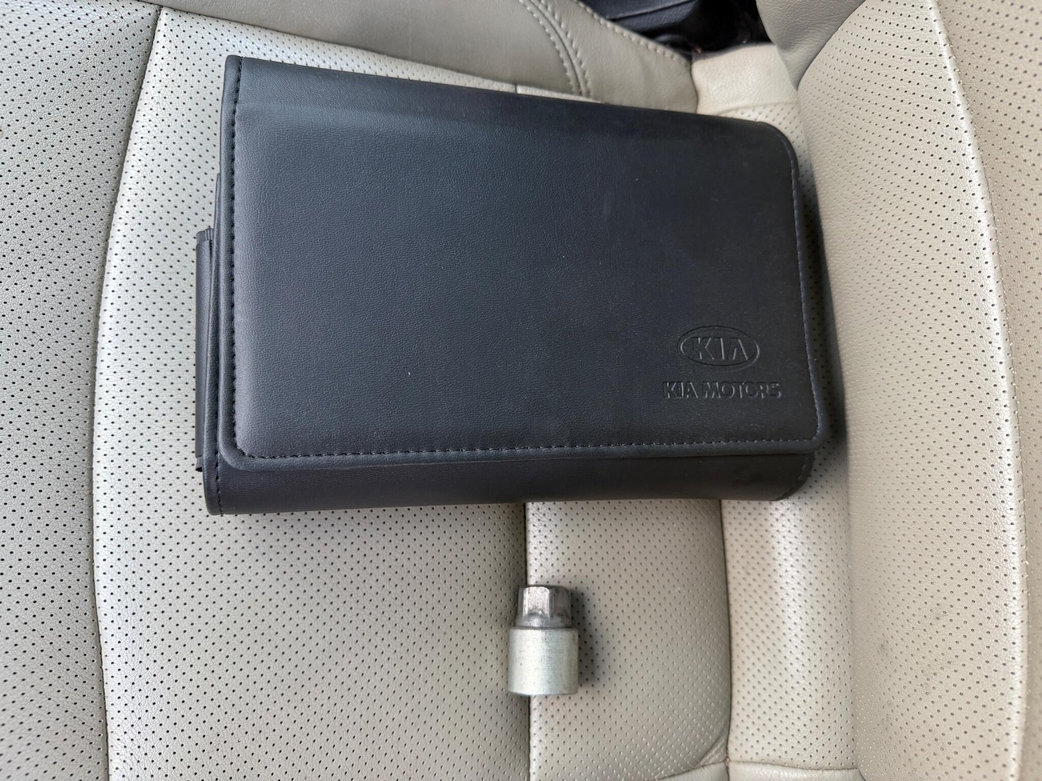 Used Kia Carens 2014 for sale - 77109074: Photo 52