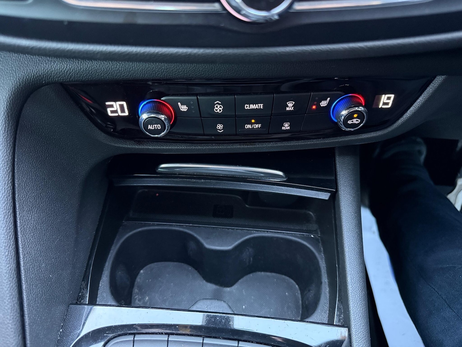 Used Vauxhall Insignia 2017 for sale - 77040841: Photo 25