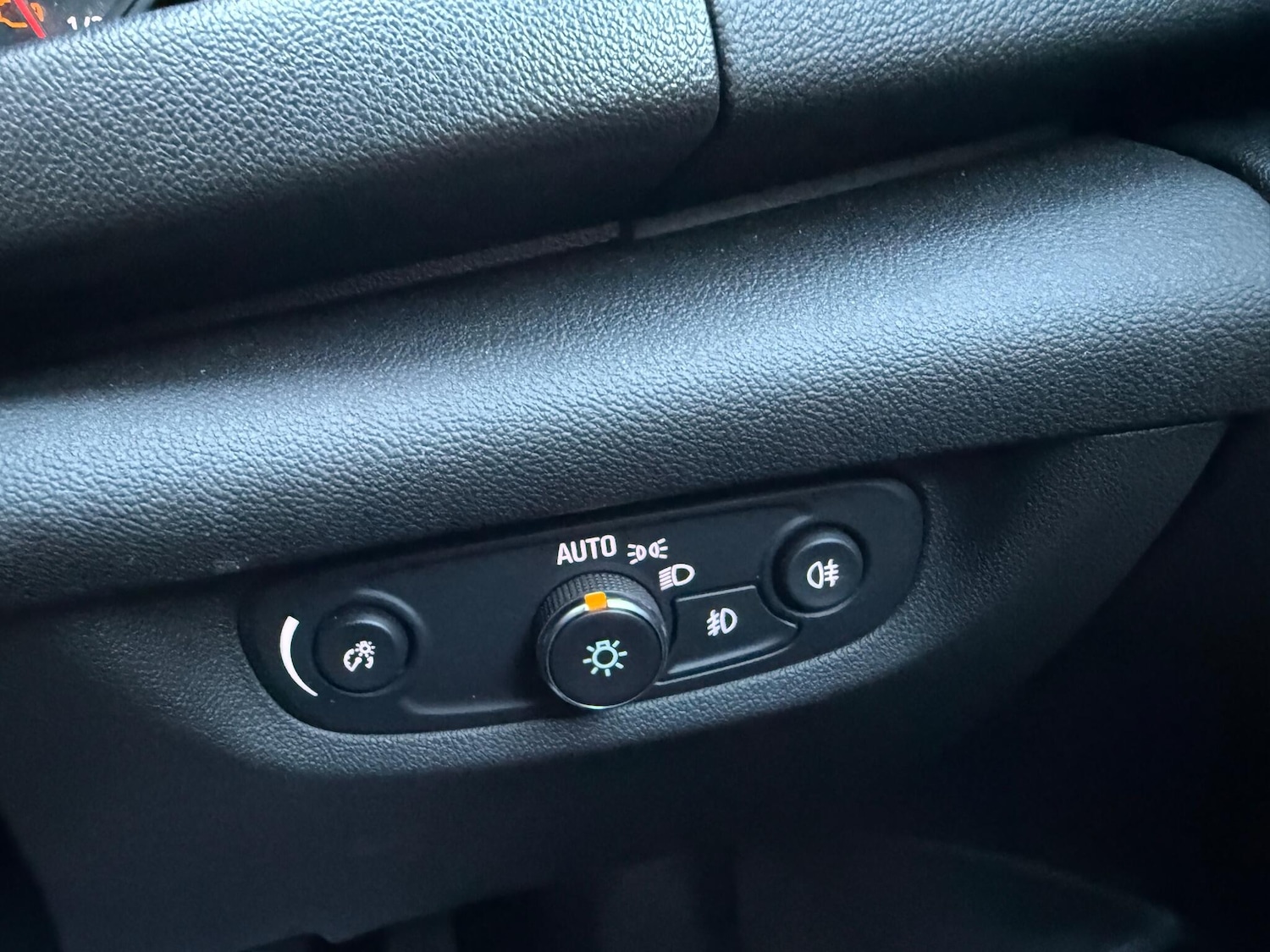 Used Vauxhall Insignia 2017 for sale - 77040841: Photo 33