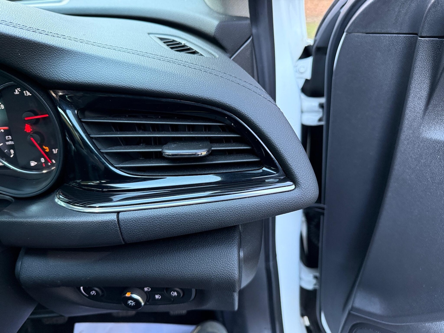 Used Vauxhall Insignia 2017 for sale - 77040841: Photo 35