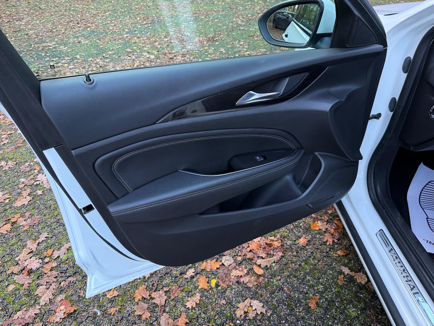 Used Vauxhall Insignia 2017 for sale - 77040841: Photo 51